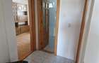 Proprietar vand sau inchiriez apartament cu 3 camere decomandat etaj 4 i - 1