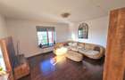 Apartament cu 3 camere decomandat în Văcăresti - 3