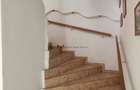 Apartament cu 6 camere decomandat în Carierei - 12