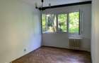 Apartament cu 3 camere semidecomandat în Berceni - 2