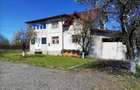Casă cu 6 camere cu Teren 2200 Mp în Dealu - 1