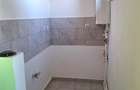 Apartament cu 2 camere decomandat în Rovinari - 3