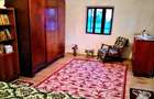 Casă cu 3 camere cu Teren 4627 Mp în Țicleni - 4