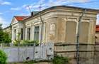 Casa cu farmec interbelic de vanzare in centrul ora?ului Buzau - 1