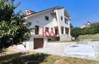 Casă individuală cu 9 camere cu Canalizare în Bucium - 2