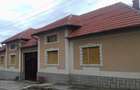 Casă cu 4 camere cu Teren 4500 Mp în Vașcău - 1