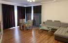 Apartament cu 3 camere decomandat în Tractorul - 1