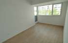 Apartament cu 4 camere decomandat în Chitila - 2