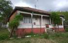 Casă cu 4 camere în Central - 1