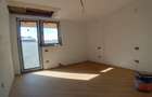 Casă cu 11 camere cu Teren 443 Mp în Vitan - 13