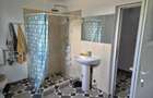 Casa 4 camere + spatiu comercial stradal + teren 1500 mp - 2