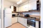 Apartament cu 3 camere decomandat în Tractorul - 12