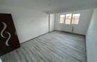 Apartament cu 3 camere semidecomandat în Micro III - 3