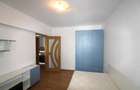 Apartament cu 3 camere decomandat în - 8
