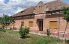 Casă cu 5 camere cu Teren 2100 Mp în Secusigiu - 1
