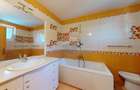 Casă individuală cu 5 camere cu Canalizare în Cristian - 14