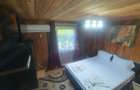 2 Cabane complet utilate, Dubova, Valea Ponicovei - 6