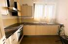 Apartament cu 3 camere decomandat în P-ța Victoriei - 38