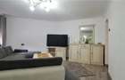 Apartament cu 3 camere decomandat în Miorița - 2