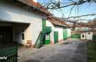 Casa / Vila cu 4 camere de vanzare