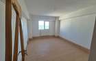 LIBER! 4 camere transformat in 3 camere, bloc cu lift, decomandat, Bariera - 2