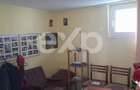 De vanzare casa , 4 camere, 2 bai, 2 bucatarii, zona Viil - 6