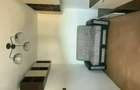Vand apartament cu doua camere.