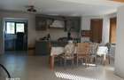 Casa la tara langa Valenii de Munte