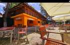 Inchiriez spatiu pe strand ,cu terasa, pretabil restaurant,bar,etc. - 1