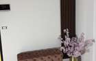 Inchiriere camera in salon - 1