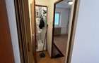 Vand apartament 3 camere nemobilat str Valtoarei 6