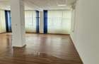 Spa?iu de birouri modern cu facilita?i complete Etaj 1 - 3