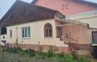 Casa cu teren de vanzare