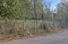 Vand teren in zona linistita Jud Valcea