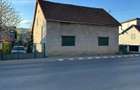 Vand casa individuala cu curte si gradina in Petrila - 4