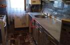 De vanzare  Apartament cu 3 camere - 3