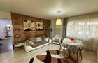 Apartament cu 3 camere semidecomandat în Tractorul - 2