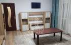 Apartament cu 3 camere semidecomandat în Dâmbovița - 1