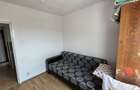 Inchiriez apartament cu 3 camere in zona centrala - 1