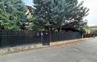 Casă individuală cu 7 camere cu Canalizare în Central - 7