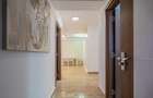 Apartament cu 3 camere decomandat în Tractorul - 3