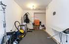 Apartament cu 3 camere decomandat în Tractorul - 25