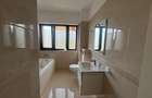 Apartament cu 3 camere decomandat în Sisești - 5