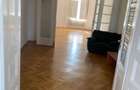 Casă cu 10 camere în Complex Studențesc - 1 Casă cu 10 camere în Complex Studențesc - 1