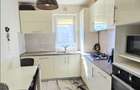 Apartament cu 3 camere decomandat în Tractorul - 3