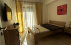 Apartament cu 3 camere decomandat în Tractorul - 3