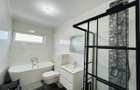Apartament 2 camere cu balcon si parcare, baie cu cada si dus - 7