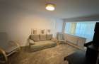 Proprietar Apartament 3 camere decomandat - 1