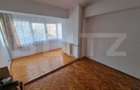 Apartament cu 4 camere decomandat în Rovine - 12
