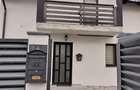 Casă cu 4 camere în Ipotești - 3